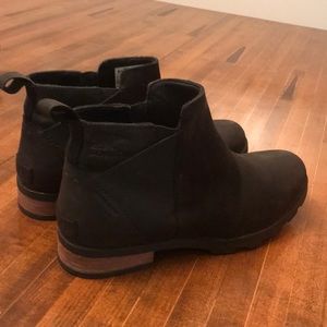 Waterproof black booties